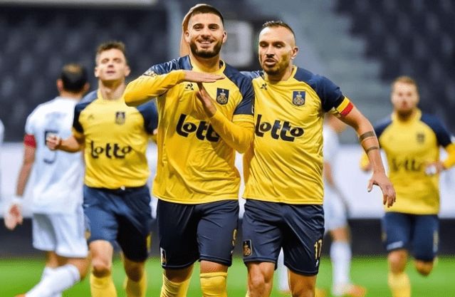 他们通过牢 他们通过牢