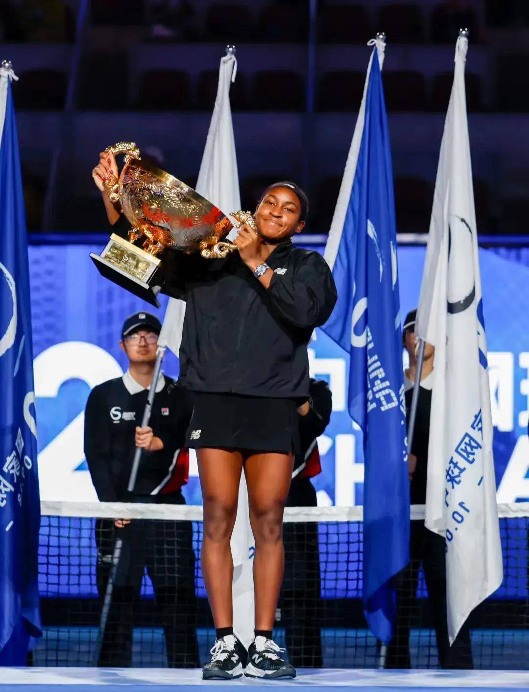 并通过快攻 并通过快攻