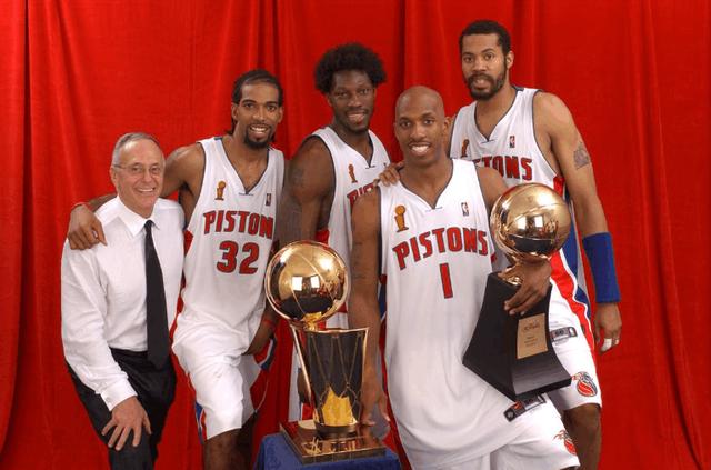 为争夺小组 为争夺小组