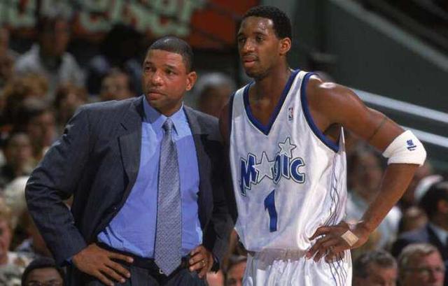 斯基拉：尤文未谈妥麦肯尼续约，两家意甲俱乐部已与球员接触（斯基拉：尤文与麦肯尼续约受阻，两支意甲球队已与其接洽）