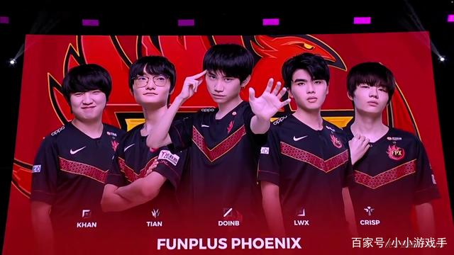 日媒：J2甲府风林45岁后卫山本英臣出轨球队死忠球迷妻子（日媒称：J2甲府风林45岁后卫山本英臣被指与球队铁粉之妻关系不当）