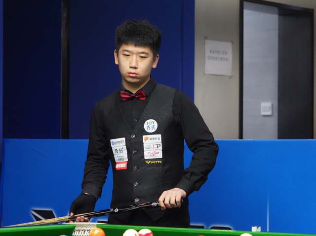 巴萨2-1逆转法兰克福，孔德头球双响，亚马尔、拉什福德送助攻（巴萨2-1逆转法兰克福，孔德头槌梅开二度，亚马尔与拉什福德奉献助攻）