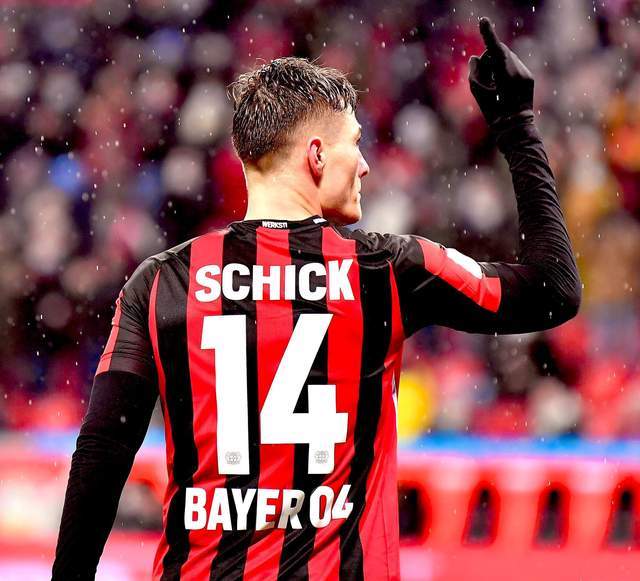 弗里克：当拉菲尼亚开始逼抢时，所有人都会跟着做好准备（弗里克：拉菲尼亚一发动逼抢，全队立刻进入备战状态）