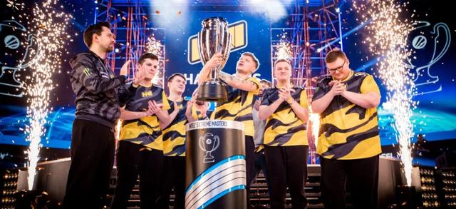 卫更稳妥的 卫更稳妥的