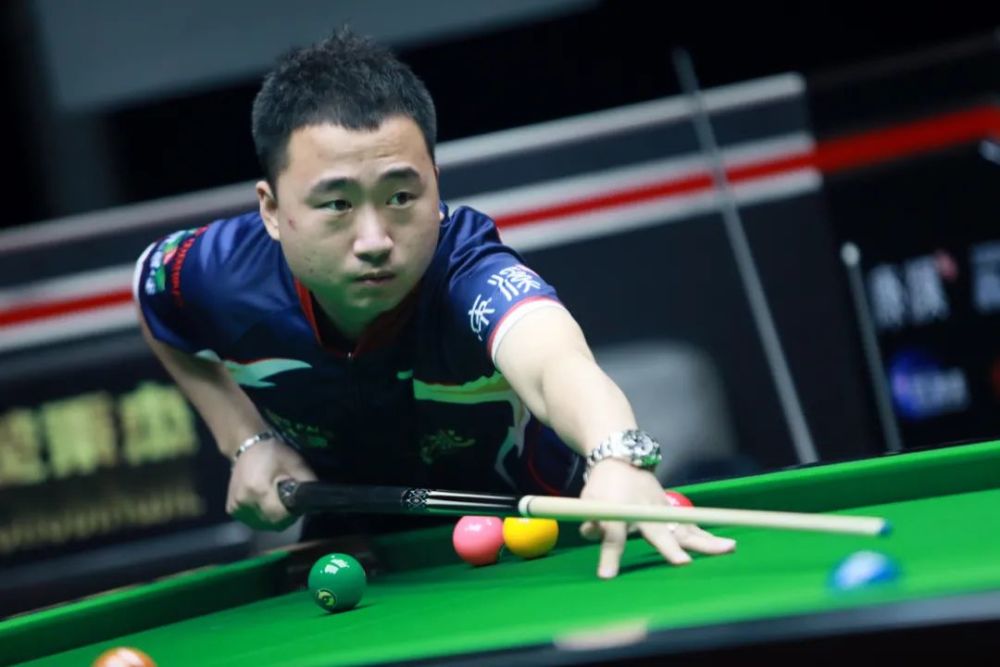 两队在边路 两队在边路