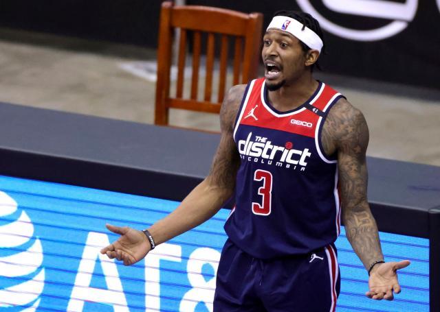 拉回到他们 拉回到他们